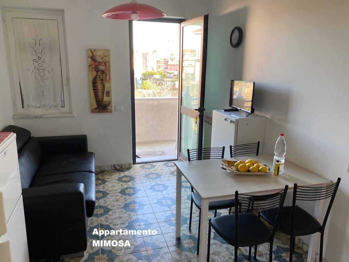 Aparthotel I Fiori Di Pietra Pietra Ligure Exterior foto