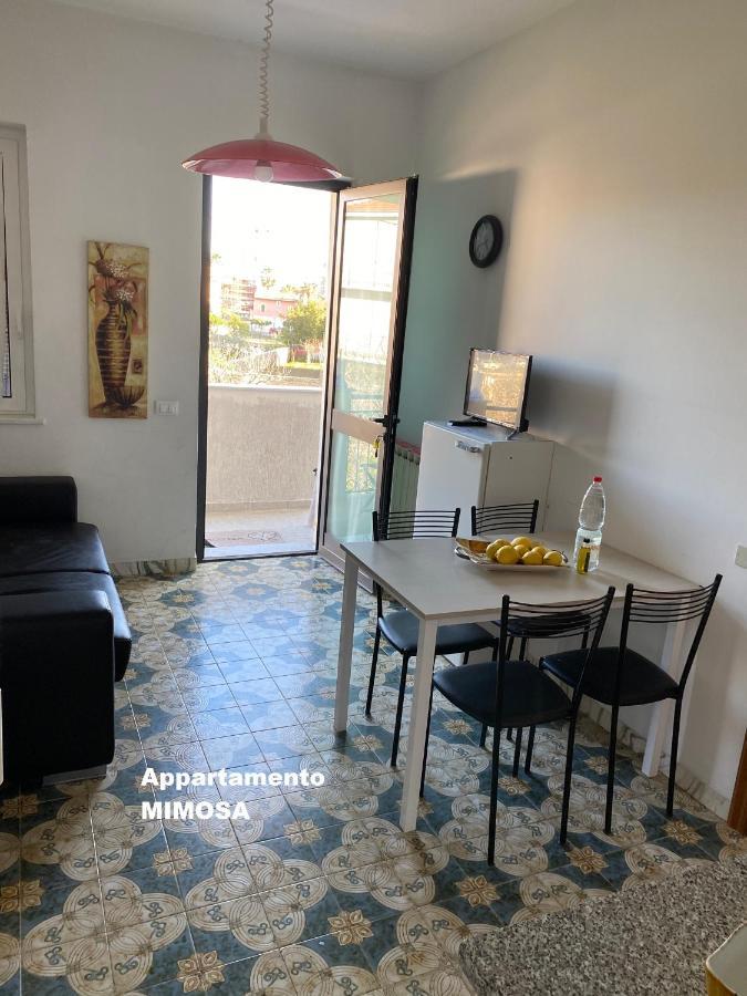 Aparthotel I Fiori Di Pietra Pietra Ligure Exterior foto